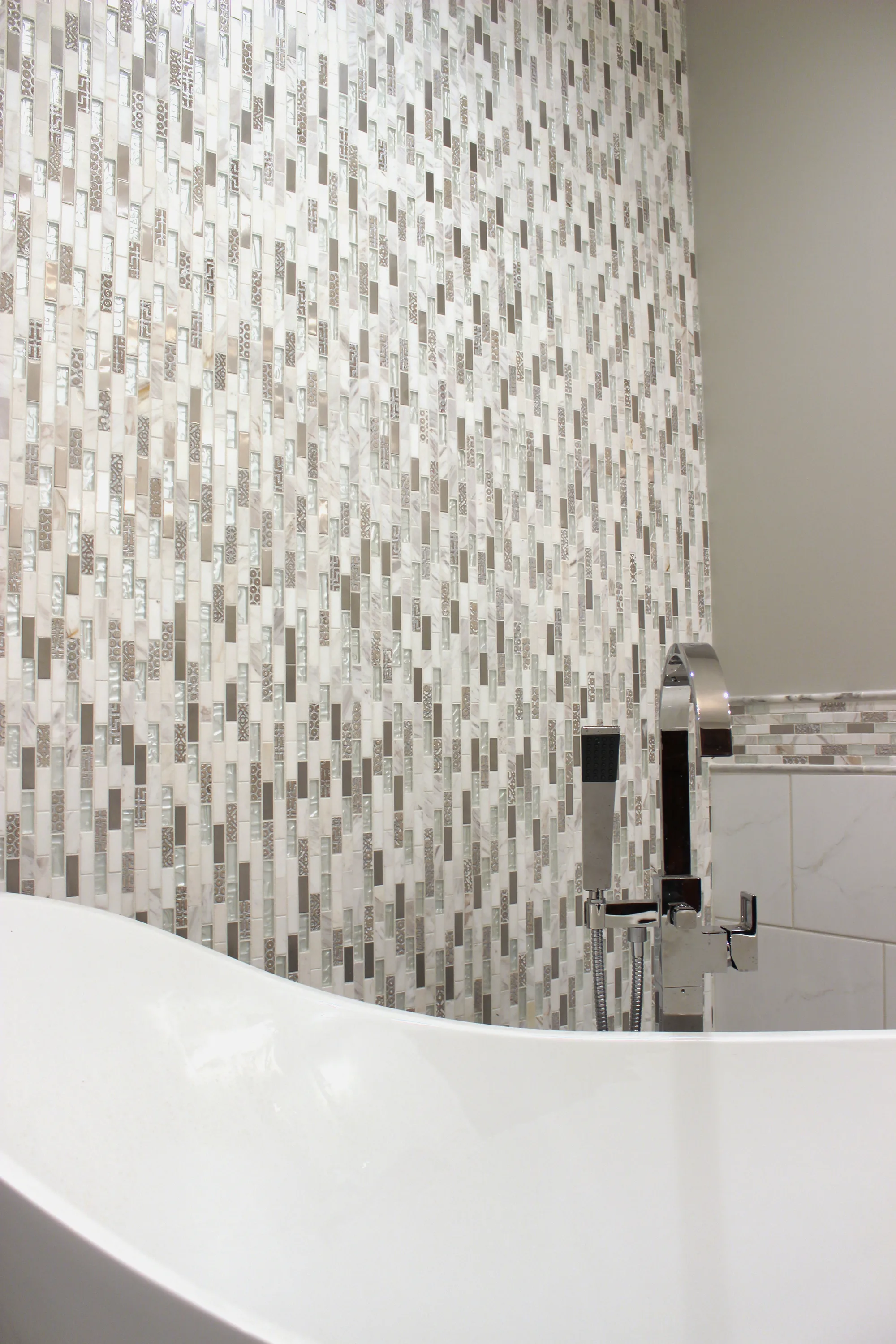 Highland Park bathroom renovation by Delta 03