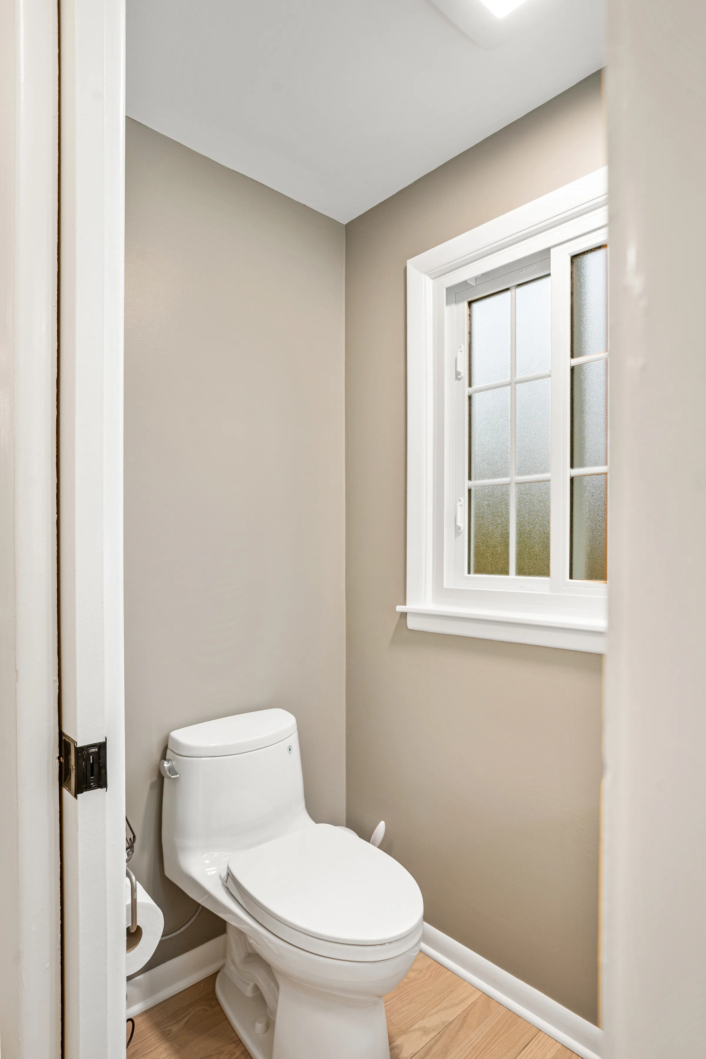 Lake Forest powder room remodel: quartz counter and undermount sink detail